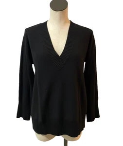 Petite Sophisticate Vintage NWT Women’s 100% Merino Wool V-Neck Sweater Black - Picture 1 of 8