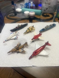 Vintage Restposten 7 Druckguss Flugzeuge Jets, Kriegsschiffe Matchbox Lesney, Tootsie - Bild 1 von 16