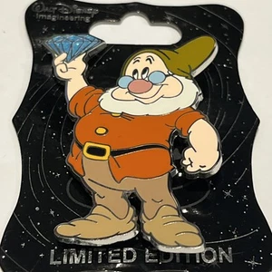 Disney Pin Imagineering Pin Seven Dwarves LE250 LE 250 New on Card MINT v22 - Picture 1 of 4