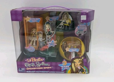 Juego Lil' Bratz Rock Stars Y2K Backstage Bash Chillin & Primpin Foto 1 de 4