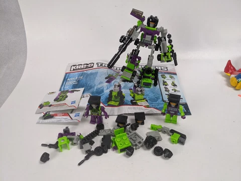 Kreo Transformers Constructicon Devastator Micro-Changers Combiners Toy Figures Cover