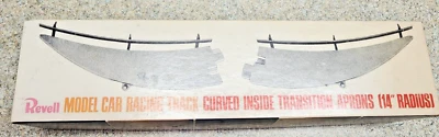 Revell 1/32 Track NOS  Box 6 Pairs Curved Inside Transition Aprons 14" Radius - Image 1 of 3