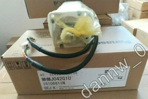 Nuevo En Caja Panasonic MHMJ042G1U AC Servomotor Envío Rápido Gratis - Imagen 1 de 4
