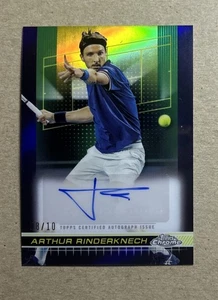 Tarjeta autógrafa 2024 Topps cromada tenis Arthur Rinderknech refractor azul #d/10 - Imagen 1 de 2