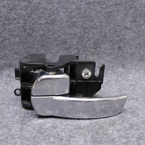 2005-2012 Nissan Pathfinder LH Driver Front Or Rear Interior Door Handle 77852 - Picture 1 of 5