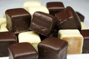 Lambertz Aachener Dominos Auslese Zartbitter Vollmilch weisse 1600 g   II.Wahl - Bild 1 von 4