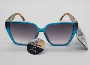 Foster Grant Low Bridge Fit Blue & ANIMAL PRINT Styles For Y.O.U. Sunglasses - Picture 1 of 9