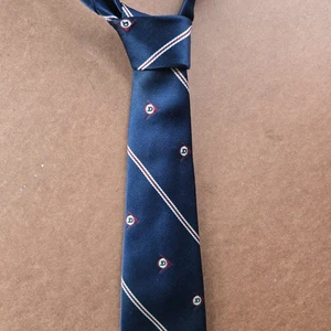 Vintage Dunlop VIP Passerelle Necktie Navy Blue Striped Logo Pattern Men’s Tie - Picture 1 of 5