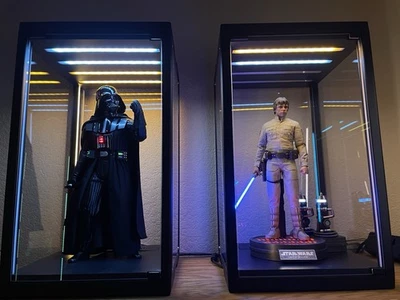 Hot Toys 1/6 CCFL Lightsaber Darth Vader And Rey’s Lightsaber - FOR PARTS ONLY - Image 1 of 4