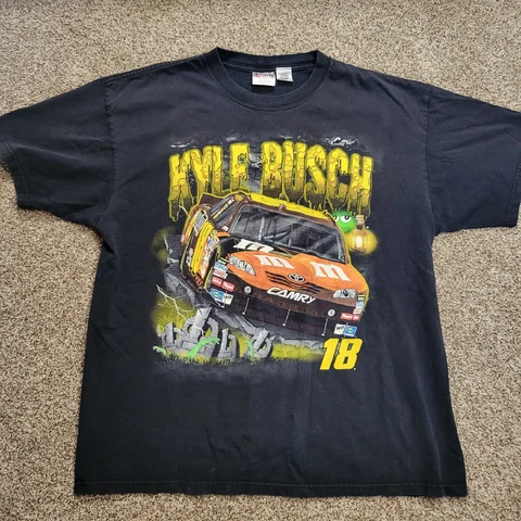 Kyle Busch Chase Authentics M&M #18 Screaming Speed Halloween T-shirt Size XL Cover