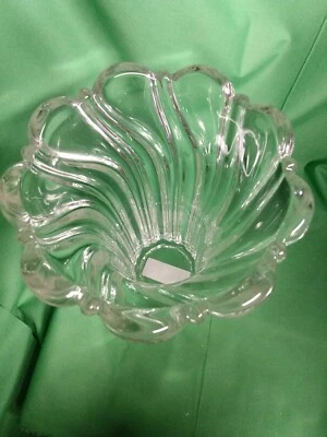 JARRÓN DE VIDRIO REMOLINO TRANSPARENTE MENTA VINTAGE MIKASA 8" DECORACIÓN ARTÍSTICA. Foto 1 de 4