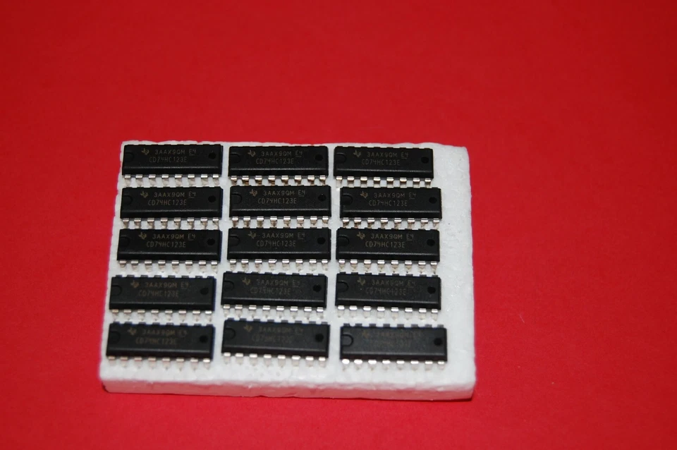 74HC74  74HC85  74HC86  74HC123  74HC138  74HC139    74HC157 Old stock - Photo 1/1