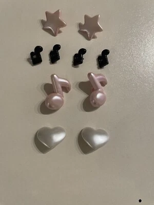 Music Notes Stars Hearts - Buttons Piano, Instrument Craft Sewing Scrap Plastic - Image 1 of 4