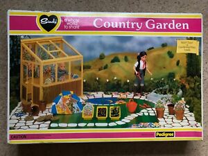Sindy Country Garden Playset / Greenhouse complete with accessories and box 