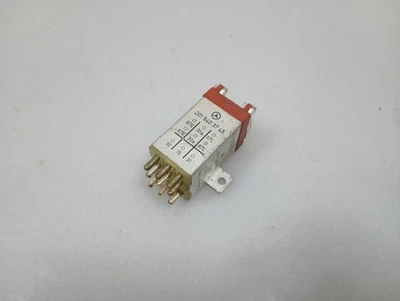 90-93 OEM Mercedes R129 300SL 500SL Overload Protection Relay 2015403745 - Image 1 of 4