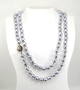 Collana Vintage Miriam Haskell Grigio Chiaro Finte Perle Barocche Lunghe 42” 9-10mm Perle - Foto 1 di 12