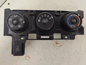 04-08 PONTIAC VIBE Heater/AC Control Push-Button Select Dial Set Rear Defrost - Picture 1 of 7