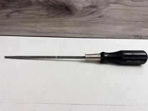 (2) NOS IRWIN 300-C-6" Wood Handle Screwdrivers FLAT HEAD - Picture 1 of 4