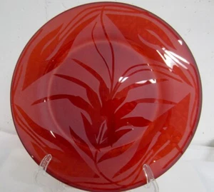 RUBY RED HAND ETCHED Spider Mum ART GLASS PLATE New England ARTIST SIGNED 2007 - Picture 1 of 6