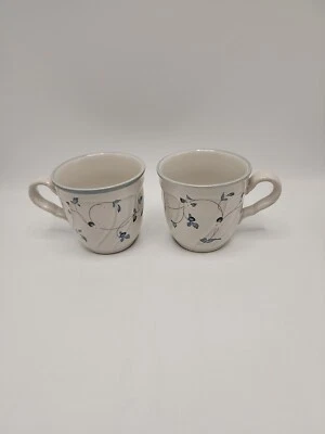 Juego de 2 tazas de café de repuesto Noritake "Strawberry Delight" de 3 1/4 pulgadas Foto 1 de 3