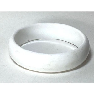 Vintage White lucite Bangle Bracelet Minimalist Vanilla Neutral Retro - Picture 1 of 6