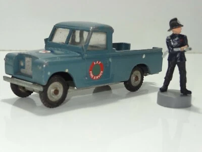 triang spot on 415 RAF LAND ROVER APARATO CONTRA INCENDIOS (273) Foto 1 de 4