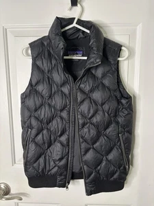 Patagonia DuckDown Puffer Vest Women Small Black 51884 Insulated Packable Winter - Picture 1 of 11