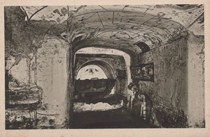 CARTOLINA CATACOMBE DI DOMITILLA ROMA LAZIO UNA DELLE NICCHIE NON VIAGGIATA - Picture 1 of 2
