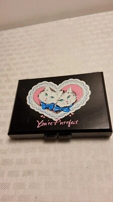 Estuche de pañuelos You're Perfect con espejo 4,5 X 3,25 pulgadas Negro y rosa Foto 1 de 2