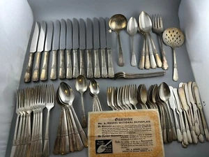 Wm Rogers 1939 Oneida "Rio" Silverplate 90 Pieces Including Serving Pieces - Picture 1 of 14