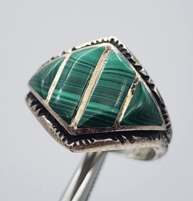 Vintage Navajo Malachite - Sterling Silver Diamond Shaped Ring - Size 8 5/8 - Image 1 of 4
