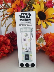 Uncanny Brands ~Star Wars ~ The Mandlorian Frullatore Portatile Ricaricabile USB⭐Nuovo - Foto 1 di 3