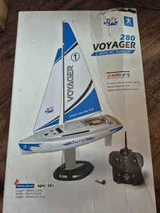 Playsteam Voyager 280 2.4ghz Rc Sailboat New In Box White/red - Picture 1 of 6