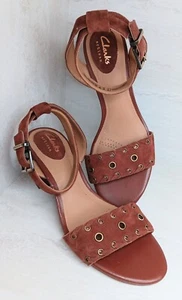 Clarks Artesanal Para Mujer Ralene Brillo Talla 7.5M Marrón Hebilla Correa para el Tobillo Tacones Bloque - Imagen 1 de 8