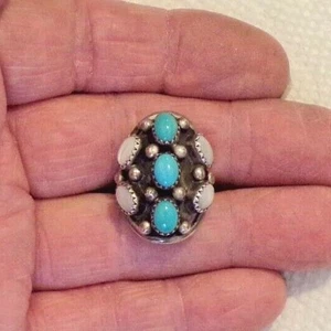 VINTAGE SIGNED NAVAJO STERLING SILVER WITH TURQUOISE & MOP RING - Picture 1 of 8