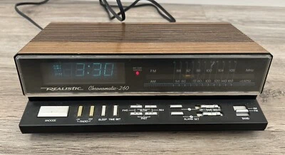 Vintage Realistic Chronomatic 260 Clock Radio Woodgrain Digital Analog Works! - Image 1 of 4