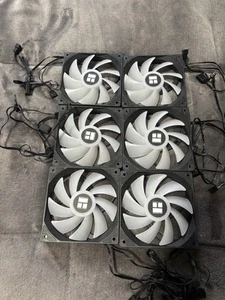 Schwarze PC Lüfter RGB - Bild 1 von 2