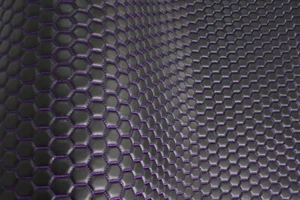 Tela de tapicería de cuero sintético acolchada de grano de vinilo púrpura | hexágono 55" 4 mm - Imagen 1 de 10