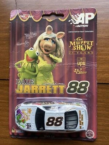 Nascar Dale Jarret 88, Muppet Show 25 Years Original package 1:64 Scale, Disney - Picture 1 of 4