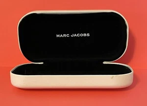 MARC JACOBS White Clamshell Reading Glasses Sunglasses Case With Black Lining - Picture 1 of 9