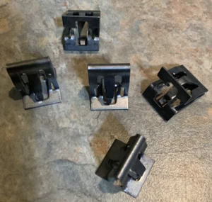 Sujetadores y clips de ajuste automático negros - Imagen 1 de 2