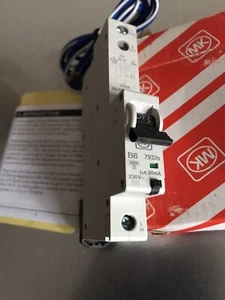 MK SENTRY B40 RCBO 30mA Tripping - Picture 1 of 5