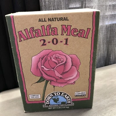 Mezcla de fertilizantes orgánicos para comidas de alfalfa Down to Earth (#DTE07885) 2-0-1, 4 lb Foto 1 de 4