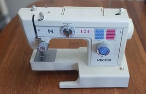NECCHI MODEL 525FA ELECTRIC PORTABLE SEWING MACHINE W PEDAL & ATTACHMENT WORKS - Picture 1 of 9