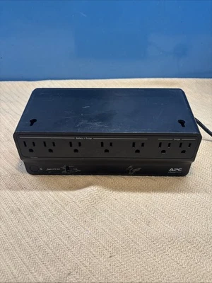 Schneider Electric APC Back-UPS BE600M1 120V 50/60Hz 600VA 330W - Image 1 of 4