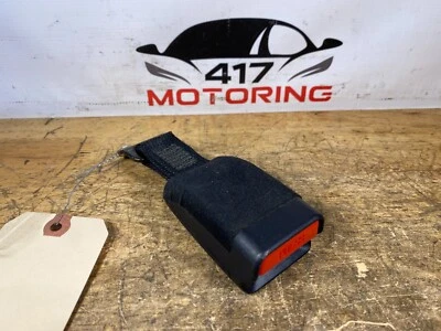 Пряжка заднего ремня безопасности 2015 Lexus RC-F RCF от оригинального производителя 3725 - Изображение 1 из 4