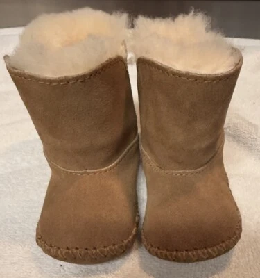 UGG KEELAN Gamuza Sherpa Forrado Botas Infantil Bebé Talla 0/1 Unisex Marrón Botín Foto 1 de 4