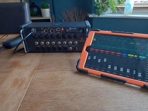 BEHRINGER X Air XR16 16-channel XAir XR-16 Tablet-controlled Digital Mixer Japan - Picture 1 of 3