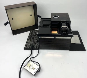 Bell & Howell Model 982Q (D) 35mm Slide Cube Projector - LOOK - Picture 1 of 17