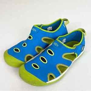 Keen Stingray Sandals Water Shoes Big Kids size 7 blue and green